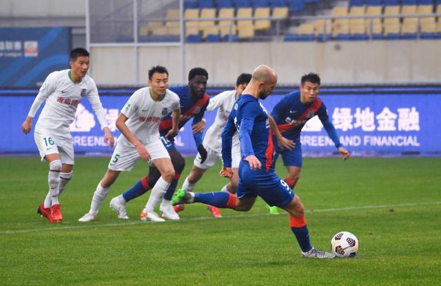 保级组首尾大战粉碎放水谣言 申花:继续锻炼新人