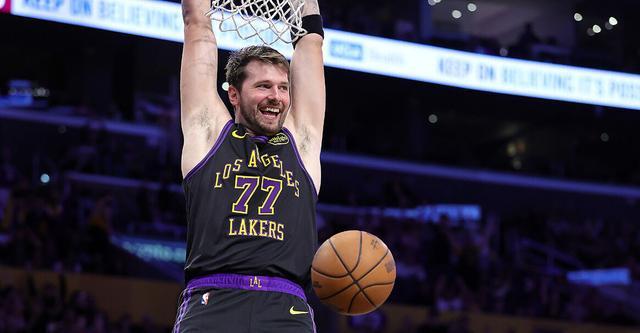 咪咕精彩赛事-东契奇谈最后的扣篮：我的头差点碰筐 我觉得我碰到了